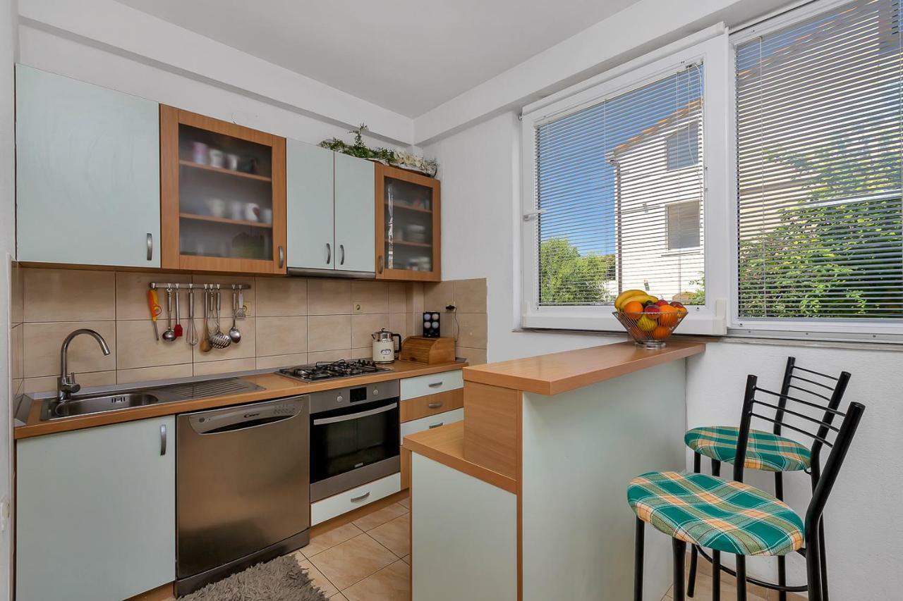 Apartment Rita Макарська Екстер'єр фото